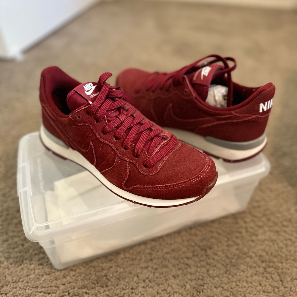 Nike Burgundy Suede with Wolf Grey heel clip.